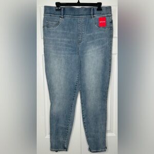 NWT - SPANX light vintage wash skinny jeggings - Size 1x
